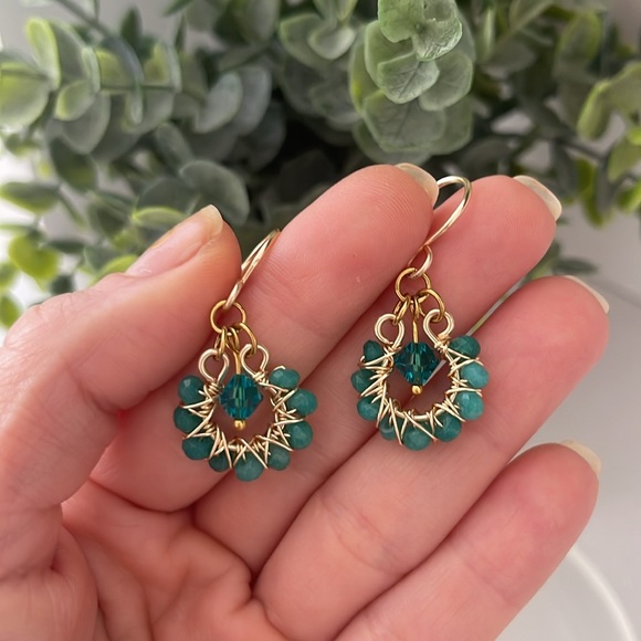 Earrings with non tarnish copper wire wrapping with jade and Swarovski - Picture 4 of 5